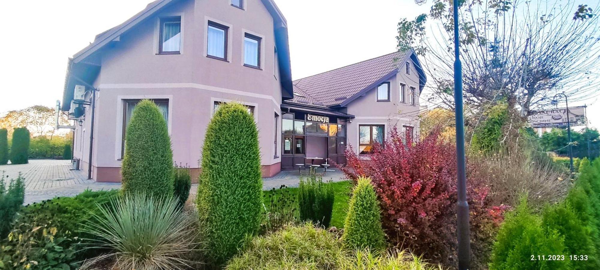 Pensjonat Emocja Leczna Exterior photo
